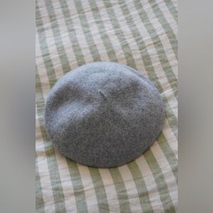 Olive Classic Gray Beret